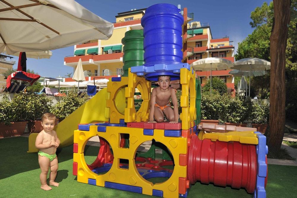 Hotel Bembo Bibione Luaran gambar